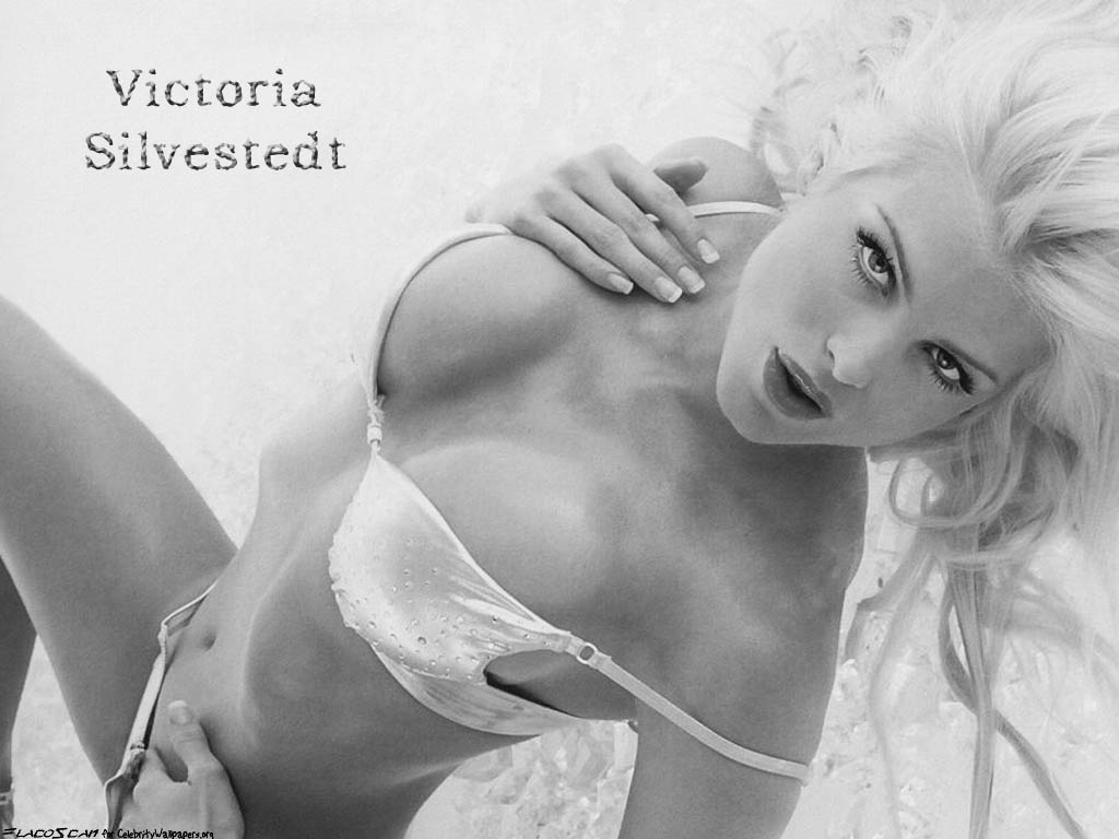 Victoria silvstedt 25